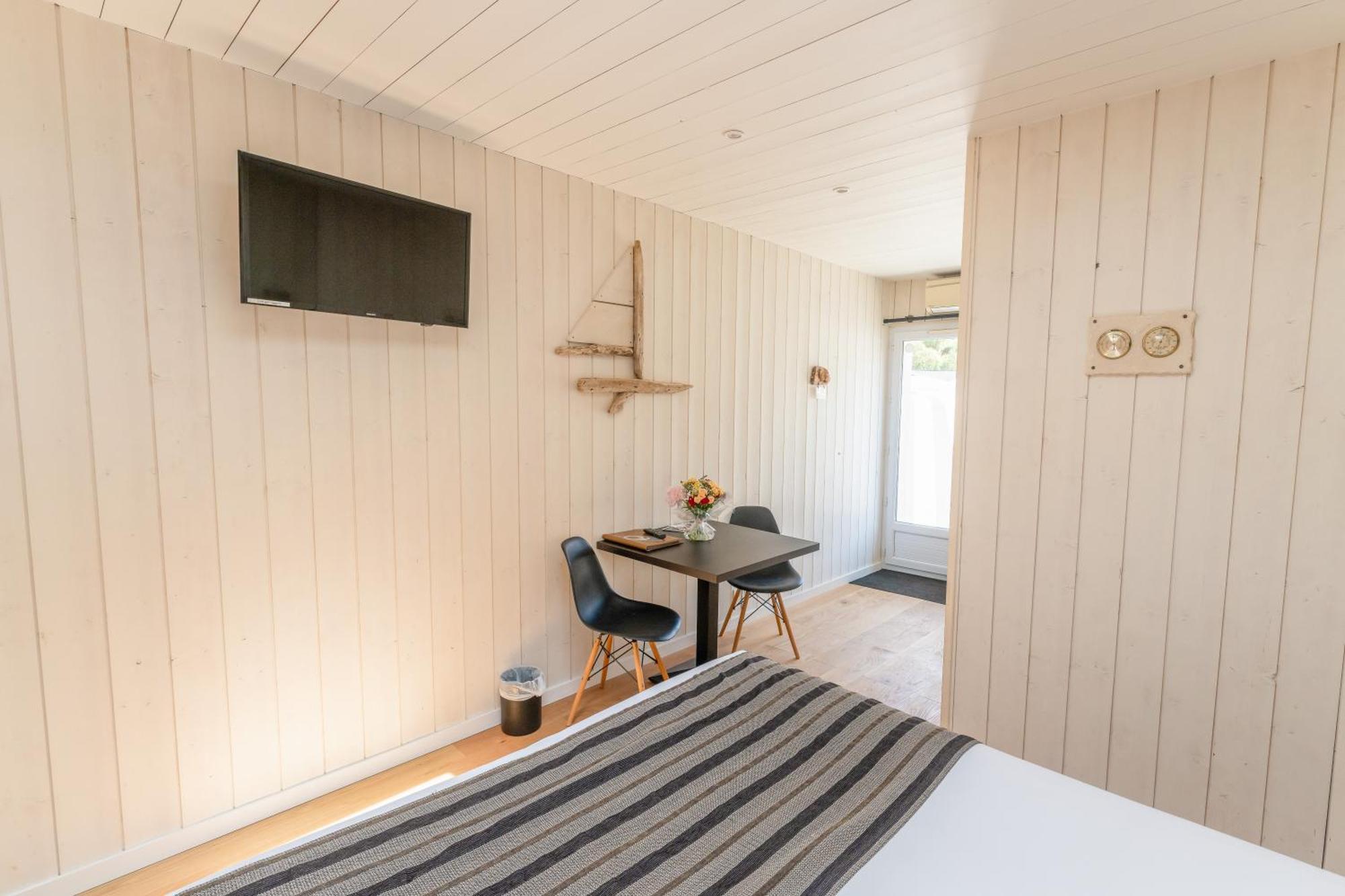 Hotel Restaurant & Spa Plaisir Le Bois-Plage-en-Re Exterior photo